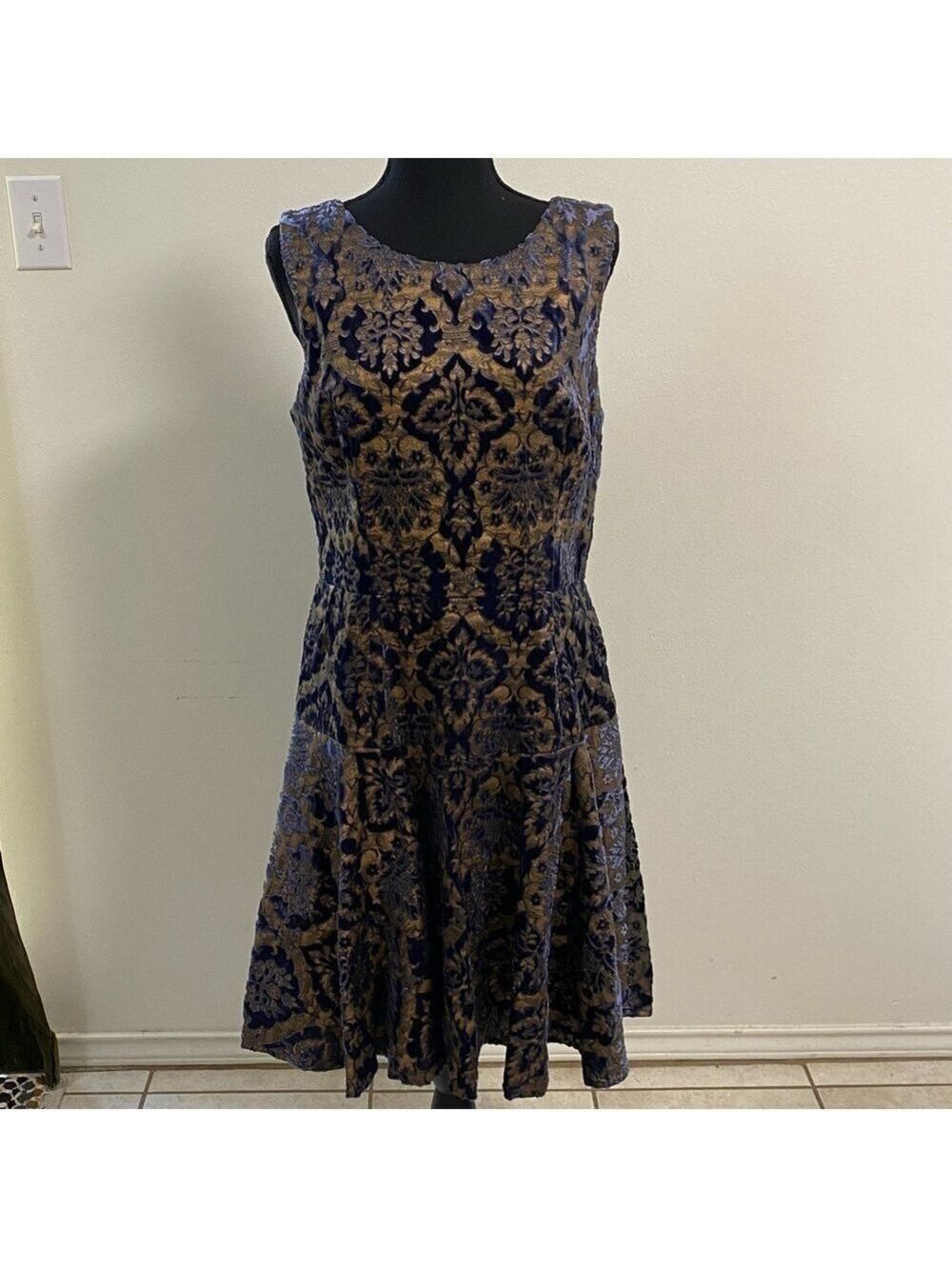 Betsey Johnson Dress Women’s Size 14 Blue Velvet Floral Damask Mini Dress